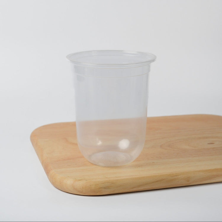 Bulk clear plastic cups (500ml/17oz) for cold drinks, ideal for bubble tea and fruit tea presentation.