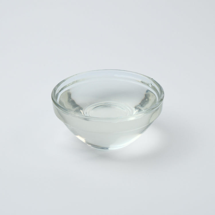 Container of Liquid Fructose, a high-yield syrup sweetener for wholesale bubble tea businesses in the UK