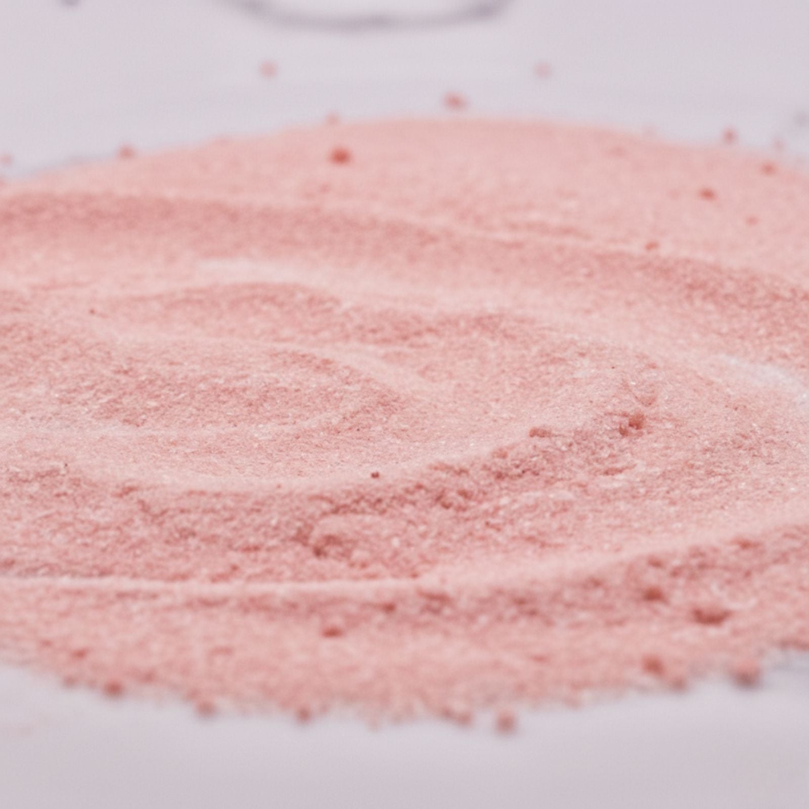 1kg bag of Premium Vegan Strawberry Powder, a pure fruit base for bubble tea and milkshakes in the UK.